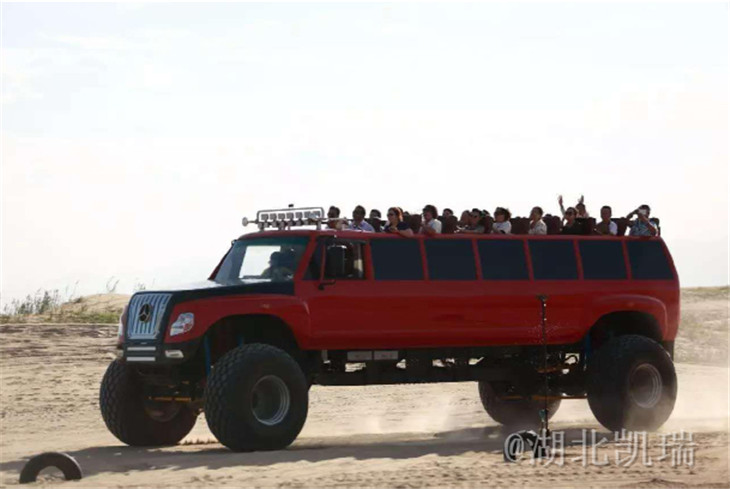 沙漠沖浪車交付使用
