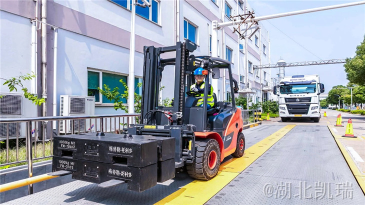 叉車叉運砝碼檢測角差