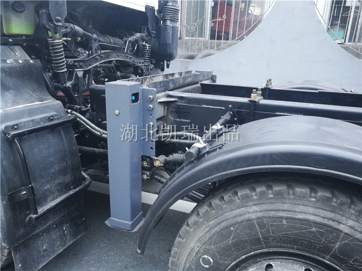 檢衡車專用液壓前置支腿
