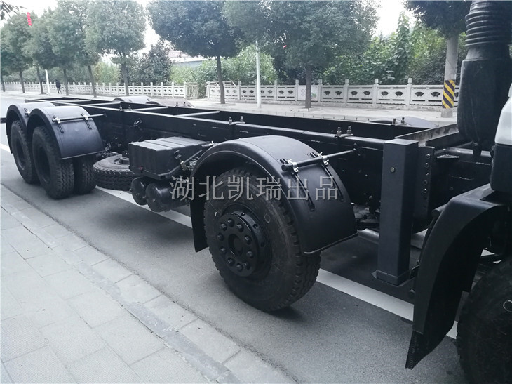 檢衡車底盤整體圖