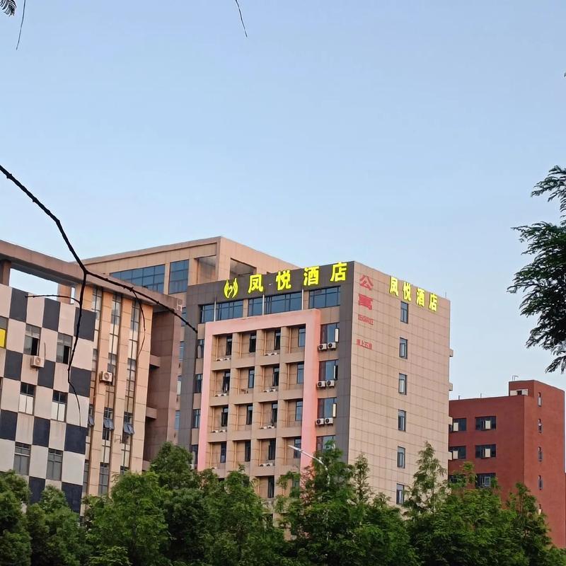 酒店超級字 點亮門頭的商業魅力與廣告價值